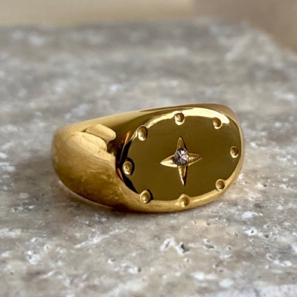Signet star 💫 ring - Picture 3 of 6
